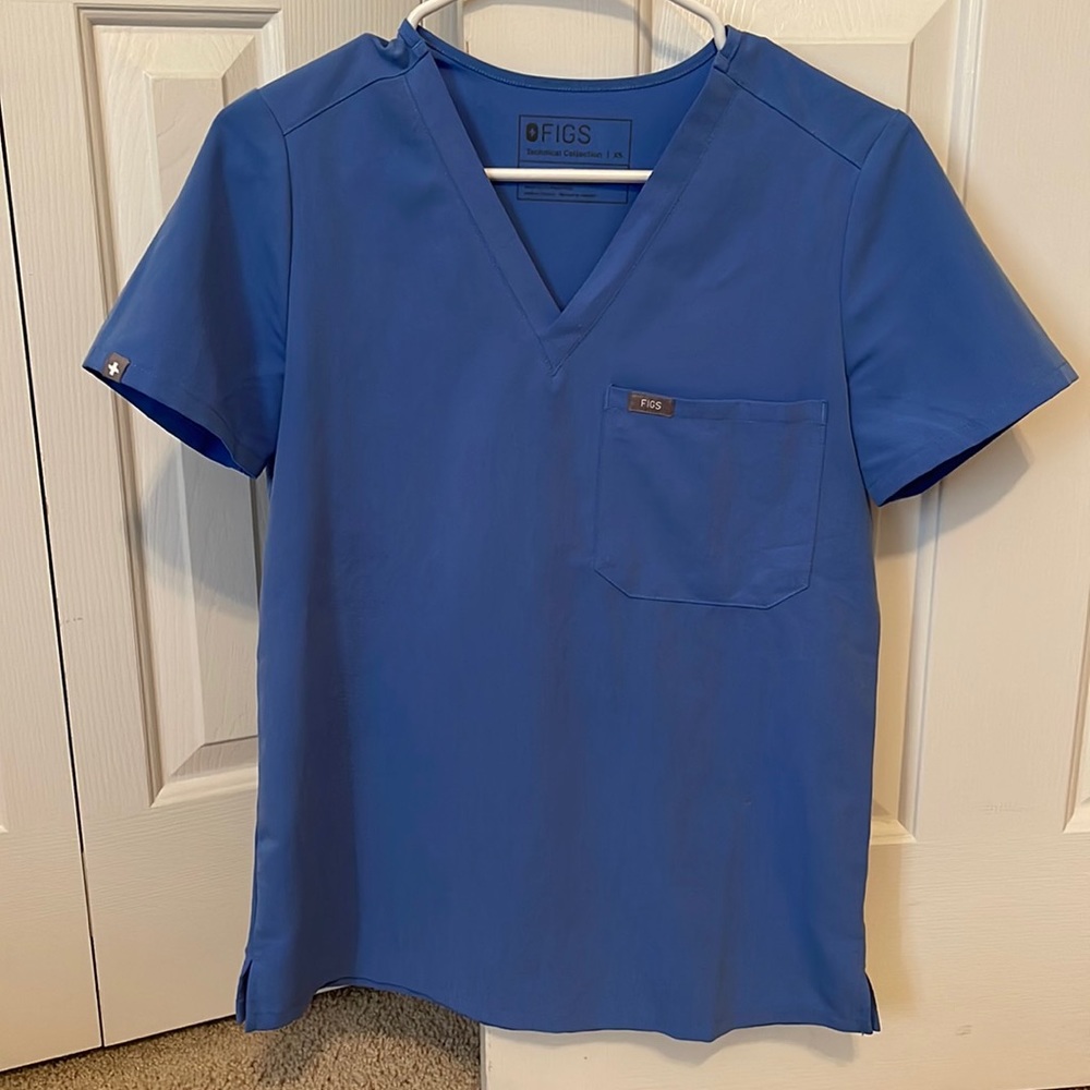 FIGS Women’s Scrub Top